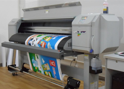 廣告制作中的吸引力與產(chǎn)品創(chuàng)新的協(xié)同作用